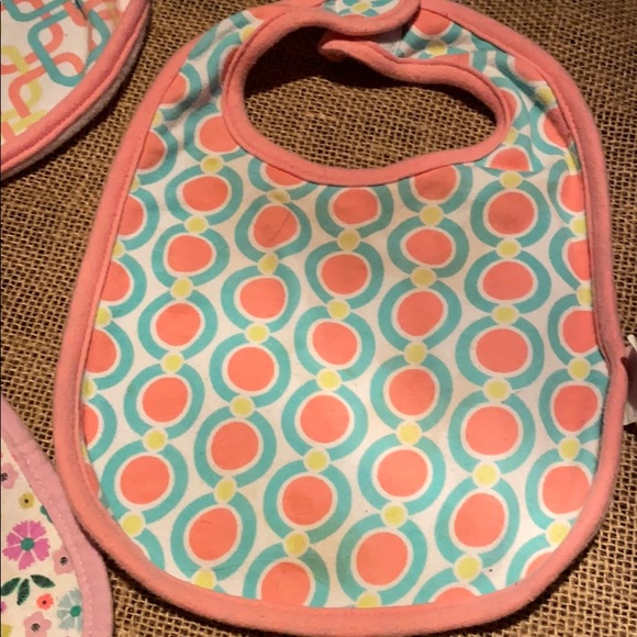 Bib Lot - Picture 3 of 5